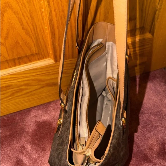 Michael Kors Black and Tan Signature Tote - Picture 10 of 11